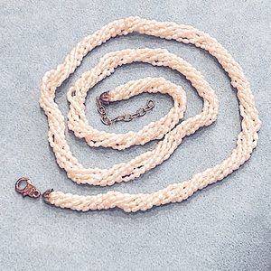 Champagne Pearl Necklace🥂